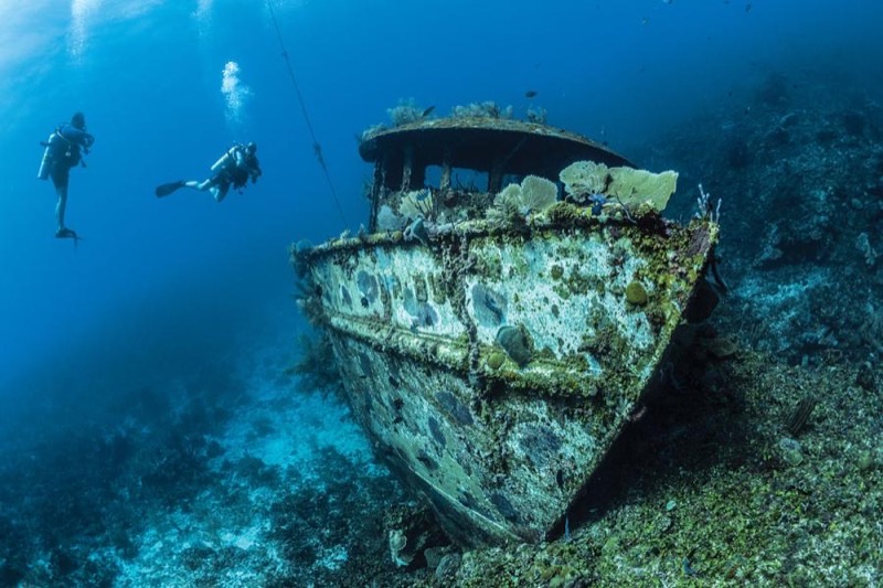 Honduras — Beaches & Diving