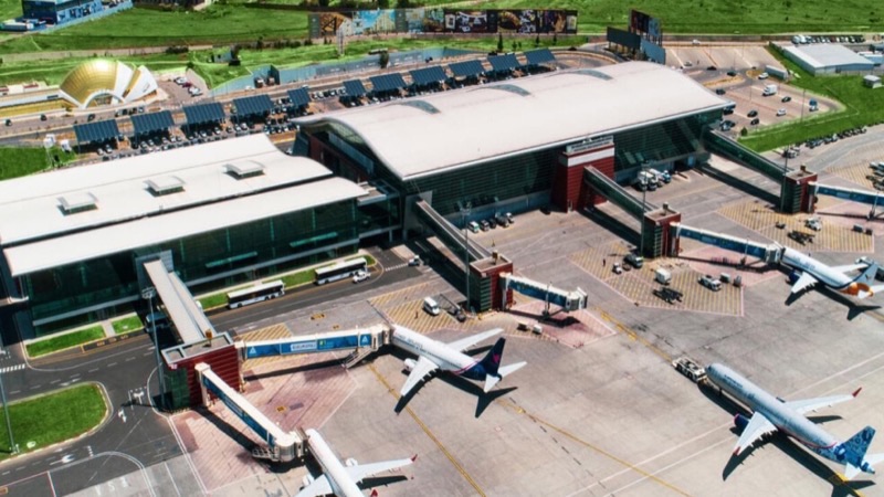 Georgia — ️ Getting There & Flights