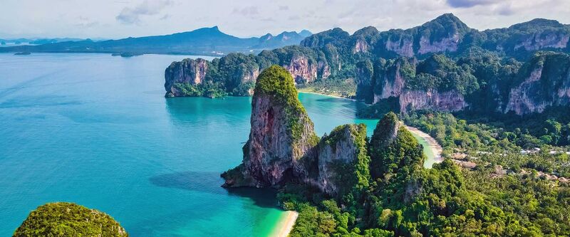 Limestone cliffs and turquoise water at Railay Beach, Krabi, Thailand