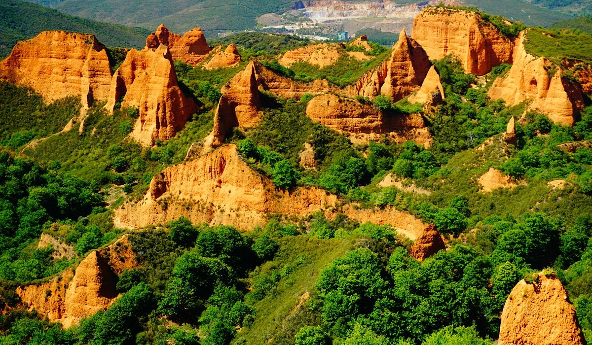 Leon travel destination