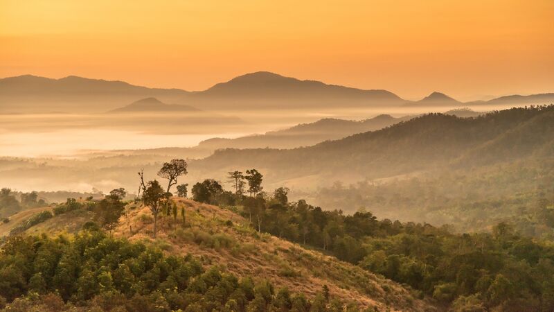 Pai valley at sunrise — misty mountain views from Yun Lai viewpoint, northern Thailand