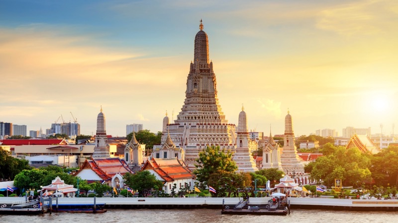 Wat Arun temple at sunset in Bangkok, Thailand