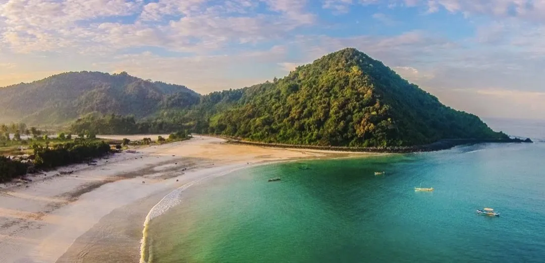 Coastal beauty and beaches of Lombok