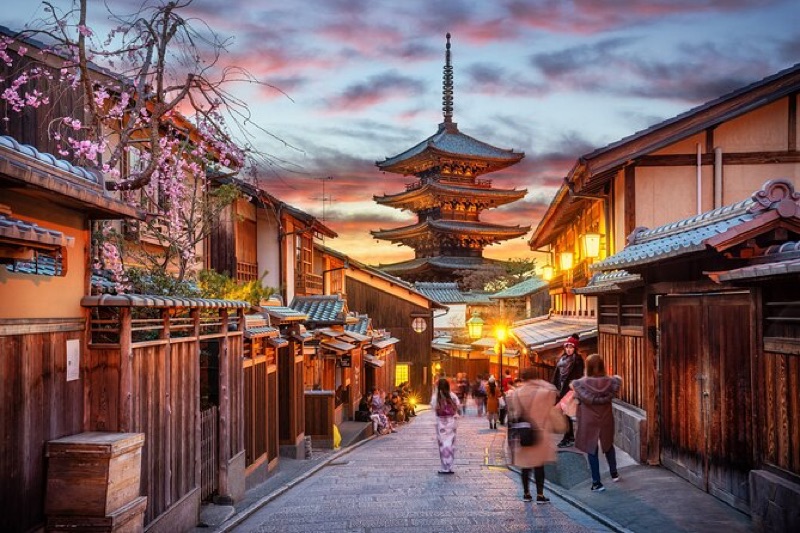 Arrival & Gion at Golden Hour, Kyoto, Japan