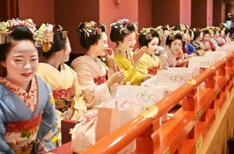 Kaomise at Minamiza — The Grand Kabuki, Kyoto, Japan