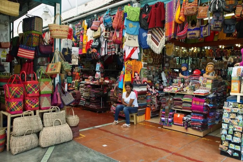 Lima Markets & Fly to the Amazon, Peru