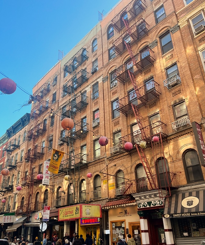 Free Ferry Views, Dim Sum & Downtown Streets, New York City, USA