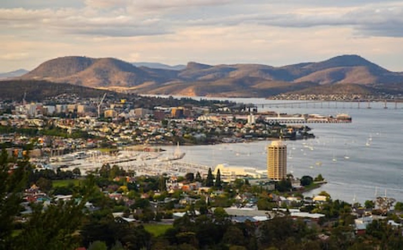 Fly to Hobart — Tasmania's Vibrant Small Capital, Australia & New Zealand