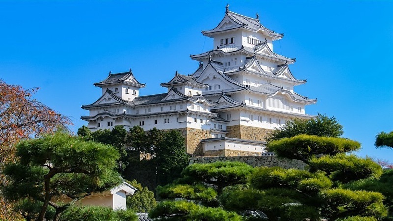 The White Heron: Himeji Castle, Japan