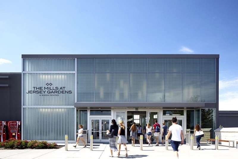 Jersey Gardens — Full Day of Outlet Shopping, New York City, USA