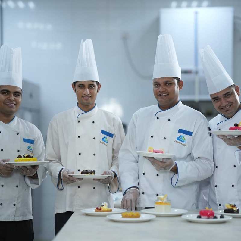 Emirates Taste Restaurant in Al Markaziyah, Abu Dhabi