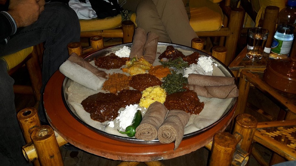 Dashen Traditional Restaurant (ዳሽን) in Piassa