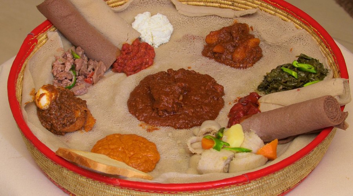 Kategna Restaurant (ካተኛ) in Meskel Flower & Bole