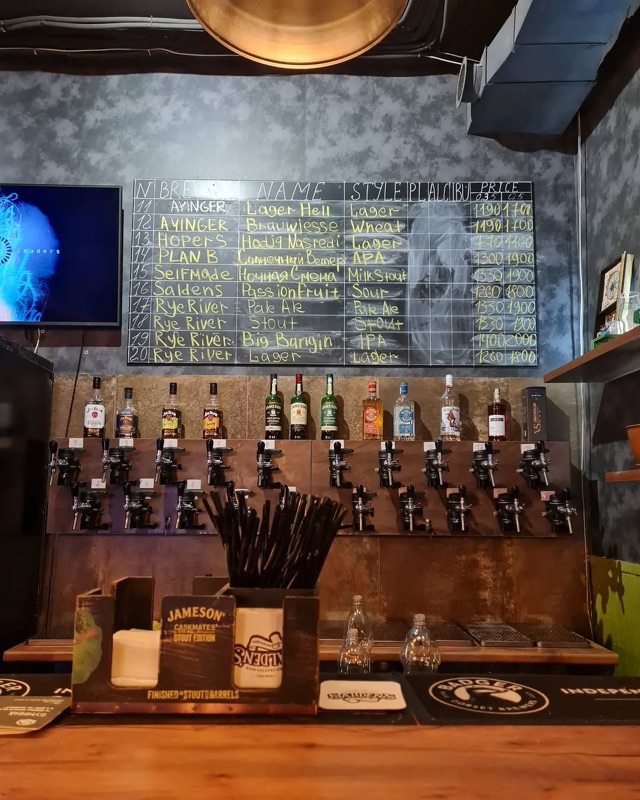 Hopers Bar in Almaty city center