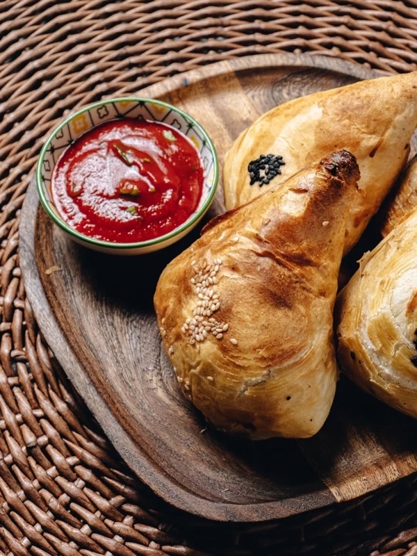 Tandoor Samsa Zolotoi Tandyr in Medeu District (near Kok Tobe), Almaty