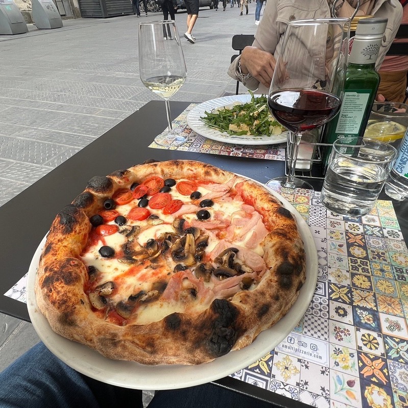 Bar Pizzeria Duomo in Amalfi Center — Conveniently located directly on Piazza Duomo, this spot offers both bar service