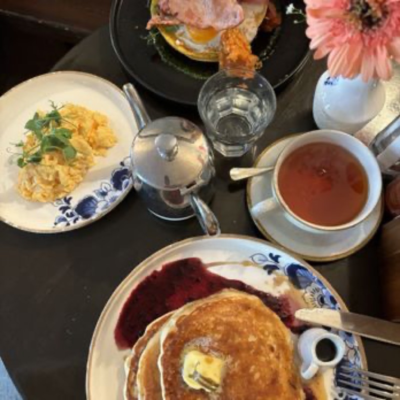 Greenwoods English tearoom brunch Amsterdam