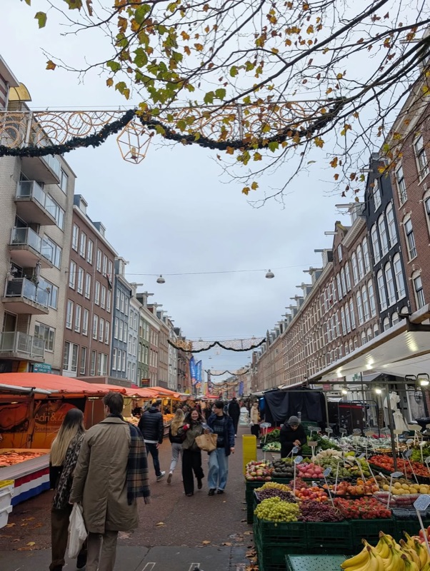 Albert Cuyp Market street food in De Pijp, Amsterdam