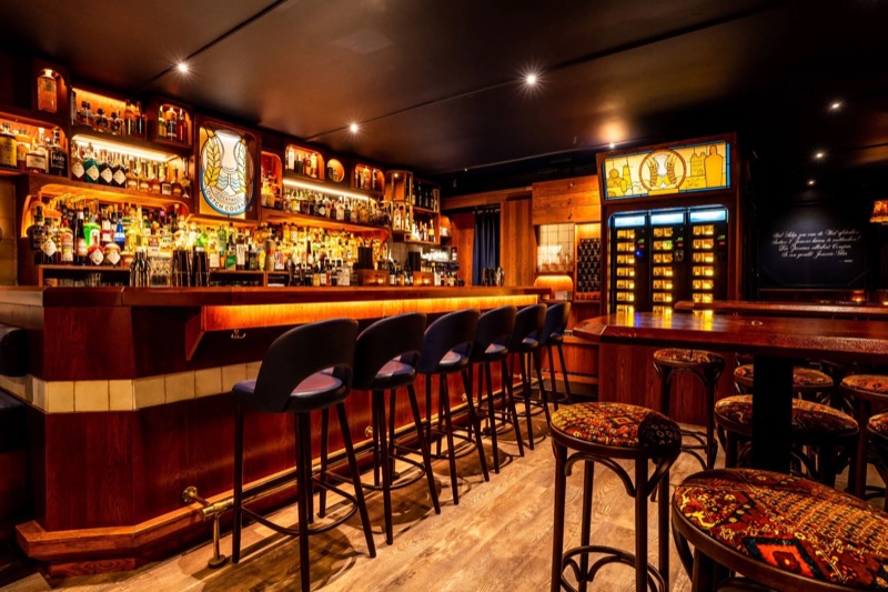 Dutch Courage cocktail bar on Zeedijk in Amsterdam