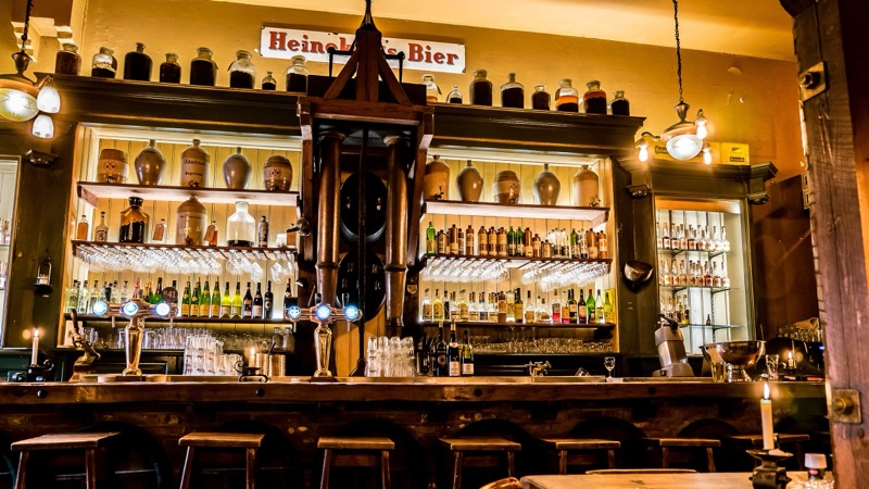 Proeflokaal A. van Wees De Admiraal on Herengracht in Amsterdam