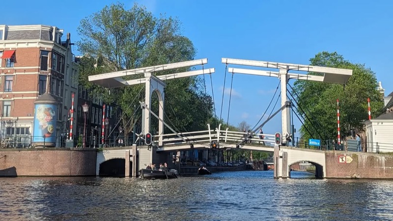 Magere Brug (Skinny Bridge)