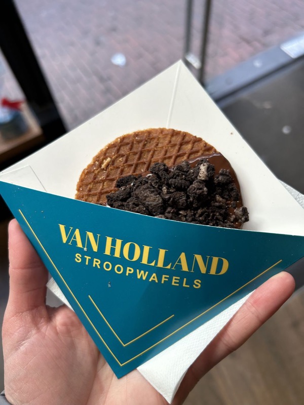 Queens Stroopwafel vegan stroopwafels in Amsterdam