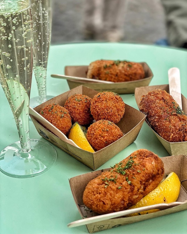 Oude Vaartplaats Market