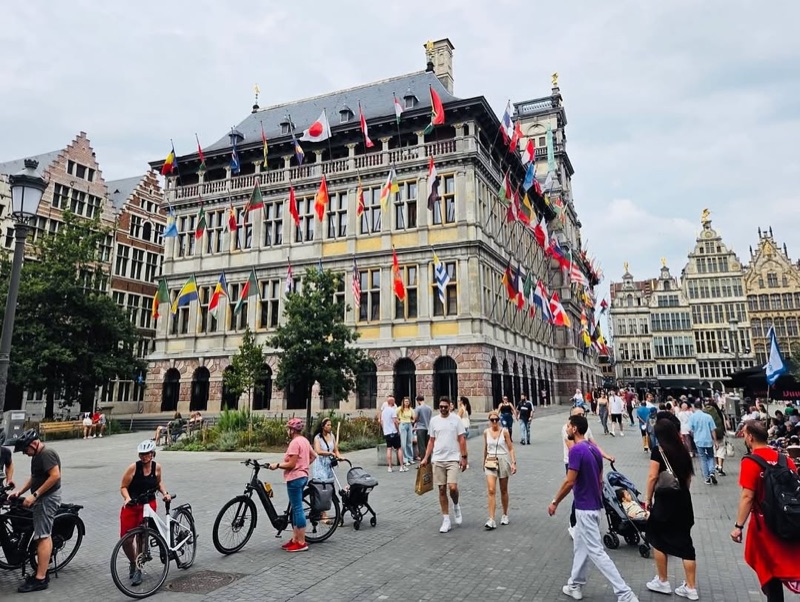 Grote Markt (Main Square)