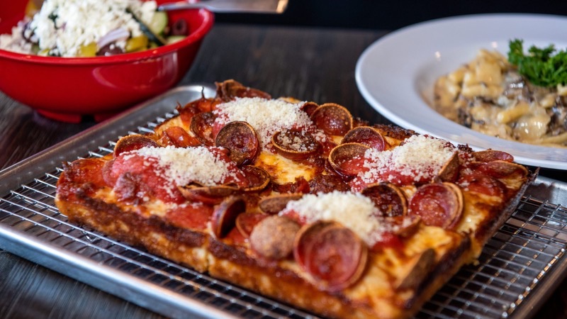 Gloria Gati near Syntagma Athens — pizza with 1937 sourdough recipe