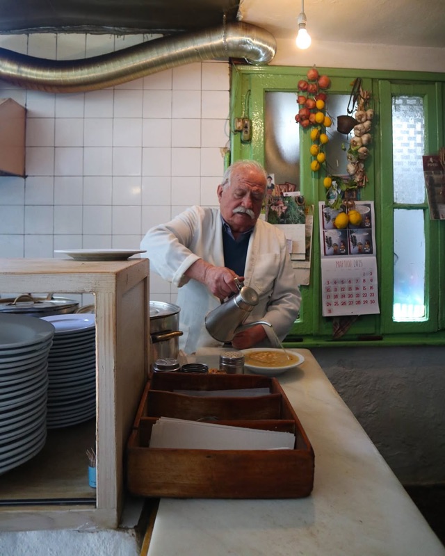 Diporto legendary basement taverna in Athens