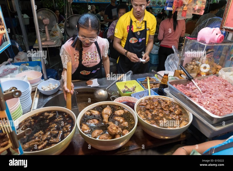Bang Lan Night Market in Bang Lan Road, near Wat Mahathat