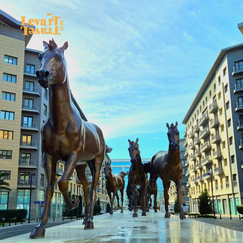 Ağ Şəhər (White City) Promenade