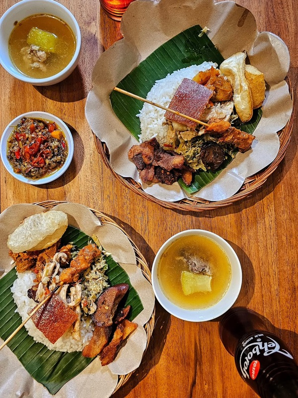 Warung Babi Guling Pak Malen in Seminyak, Bali