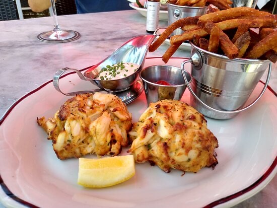 Loch Bar in Inner Harbor — Located in the swanky Four Seasons Hotel, Loch Bar offers a more refined crab ca