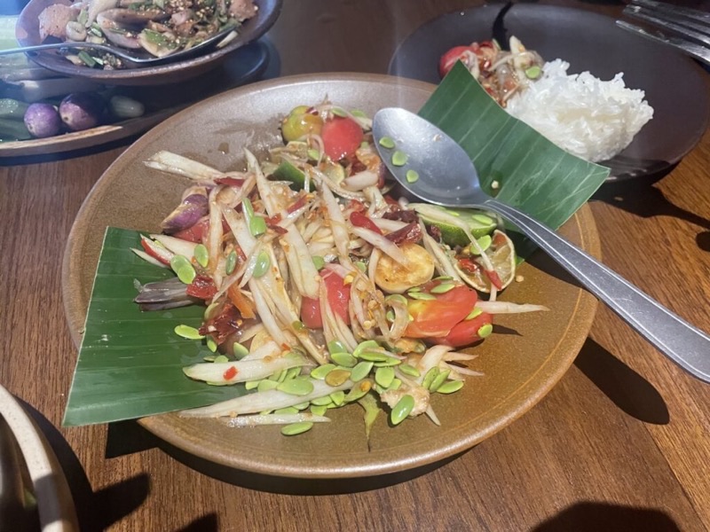 Zao Ekkamai nu-Isaan restaurant Bangkok som tam