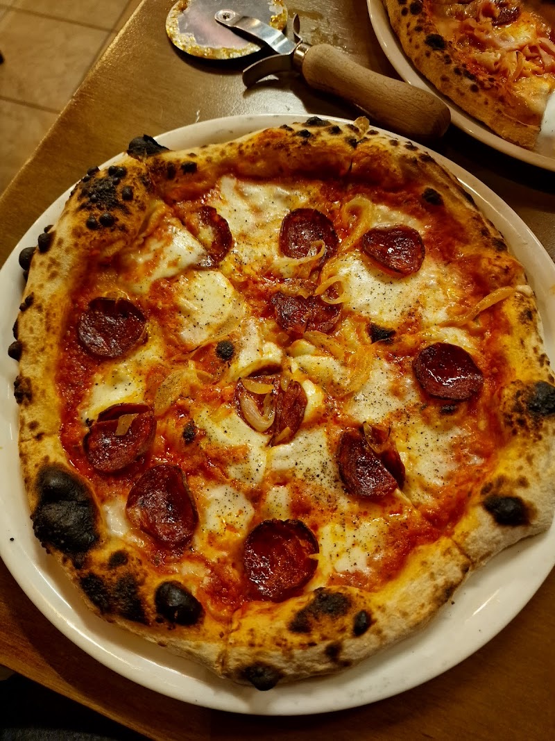 Frankie Gallo Cha Cha Cha in El Raval — Frankie Gallo Cha Cha Cha brings a vibrant, eclectic energy to the pizza scene i