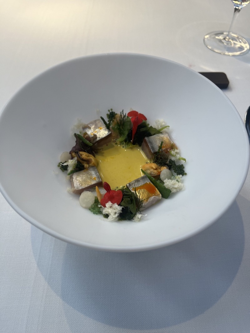 Cocina Hermanos Torres in Les Corts — Run by twin brothers Sergio and Javier Torres, this 3-Michelin-starred restauran