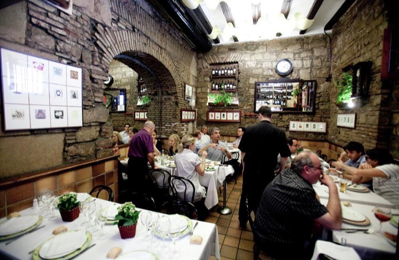 Cal Pep seafood tapas at the counter