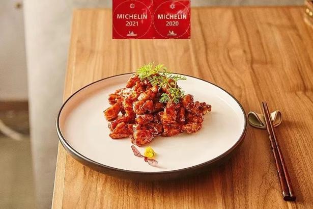 Liangma Huitong Market in Chaoyang District — Liangma Huitong Market is a well-regarded local wet market known for its fresh p