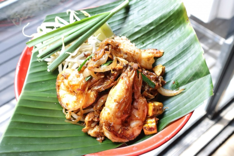 Pad Thai Fai Ta Lu in Dinso Road, Phra Nakhon