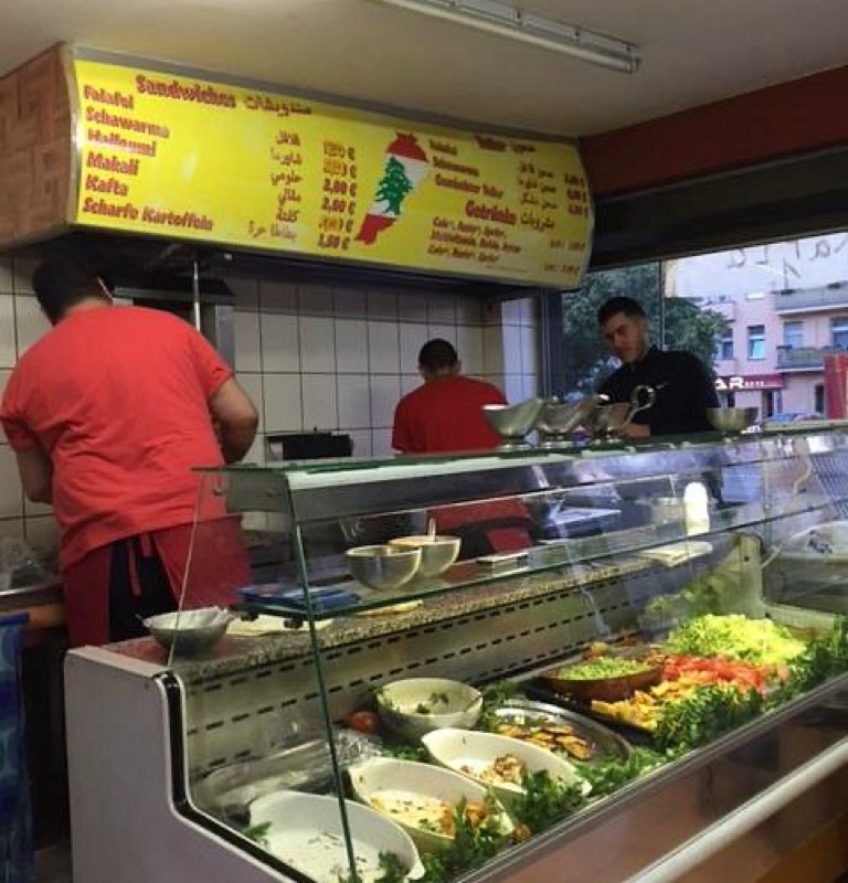 Libanon Falafel wraps at Boddinstraße Neukölln Berlin