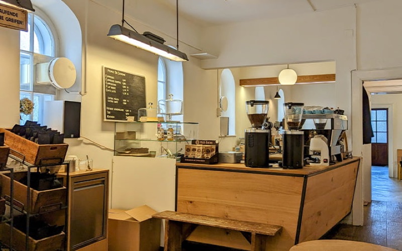 People on Caffeine specialty coffee shop in Vienna's 7th district