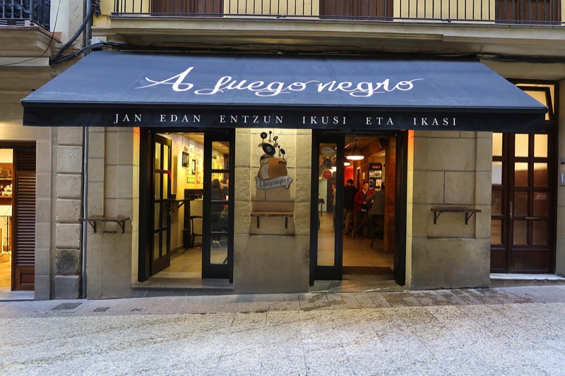 A Fuego Negro avant-garde pintxos San Sebastián