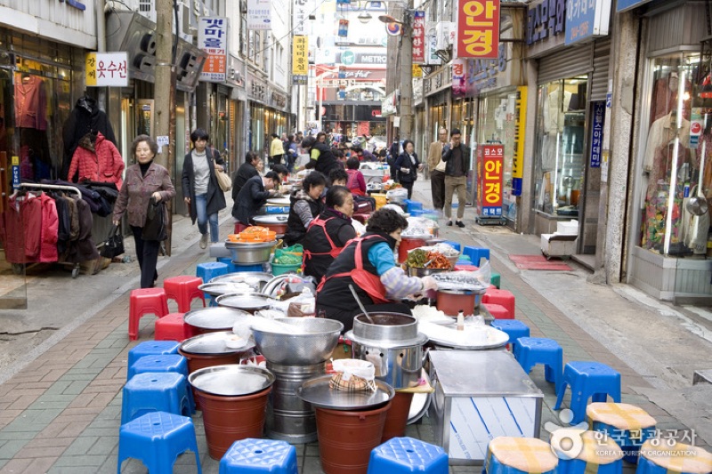 Hotteok stall at Gukje Market Busan
