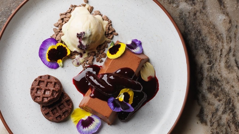 Yvonne's in Downtown Crossing — Disguised behind a former hair salon facade, Yvonne's is a glamorous and theatri