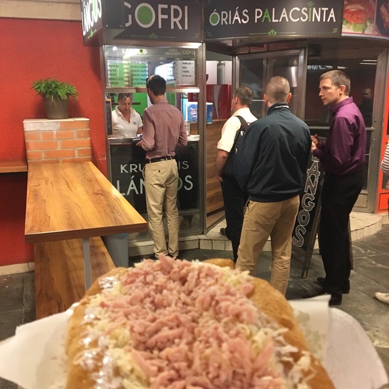 Flórián tér Underpass (Krumplis Lángos) in Flórián tér
