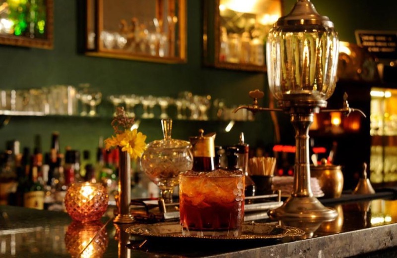 Doppelgänger in San Telmo, Buenos Aires