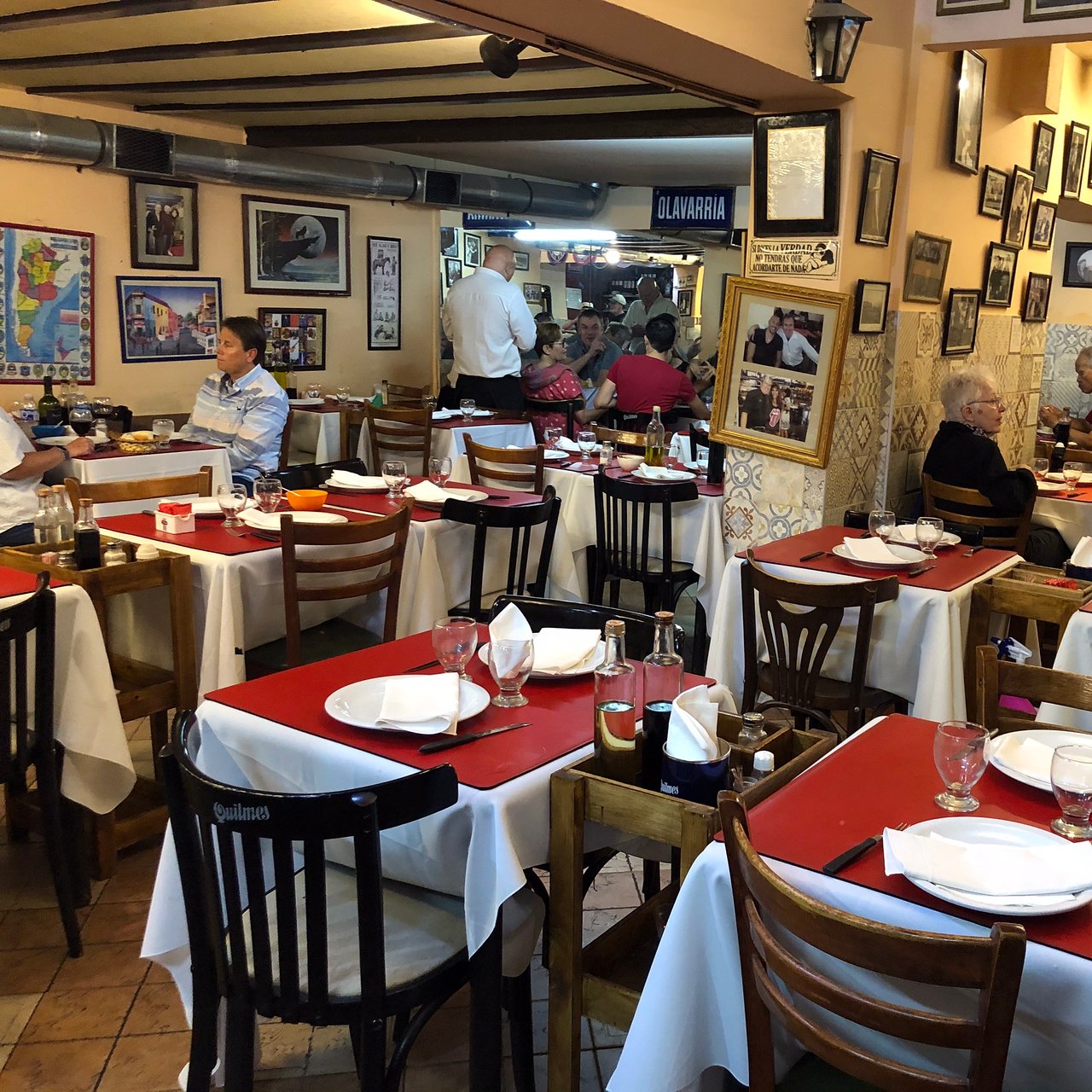 El Desnivel in San Telmo, Defensa 855