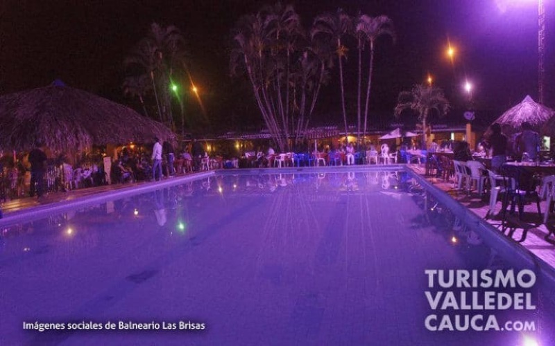 Balneario Las Brisas in Km 8, Autopista Cali-Jamundí