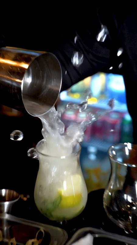 El Balcón Eat Drink Connect